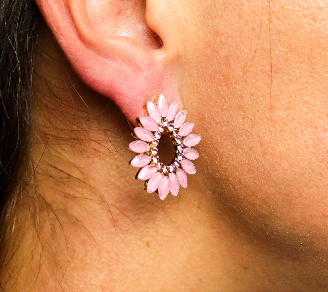 Vintažinio stiklo auskarai - Švelniai rožinės kilpelės