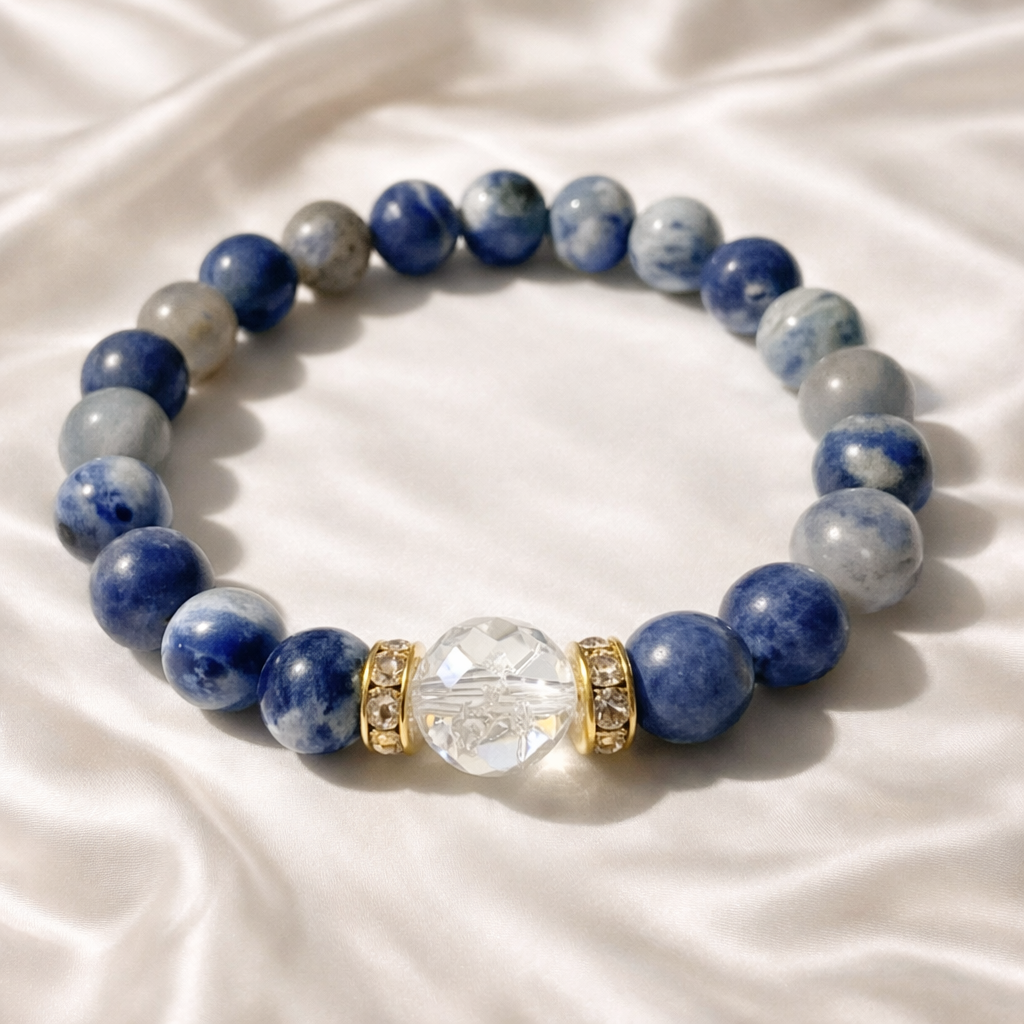 Sodalito ir kalnų krikštolo apyrankė