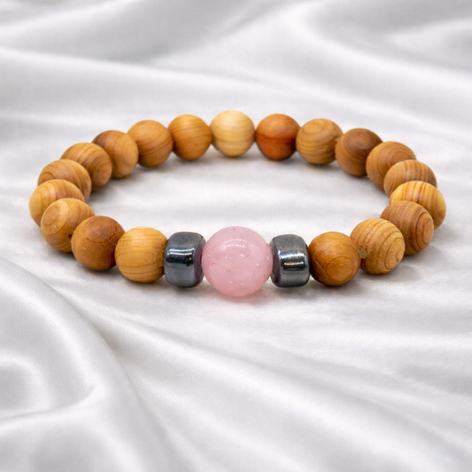 Kedro medžio širdies čakros apyrankė su rožiniu kvarcu