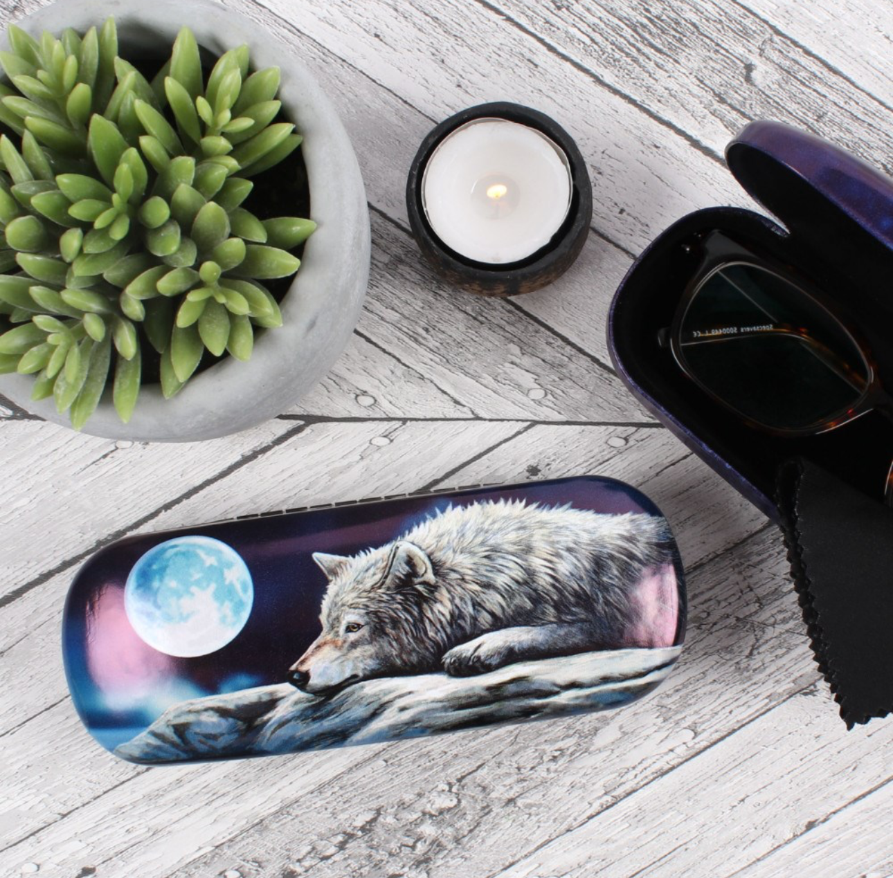 Akinių dėklas “Tylus atspindys”