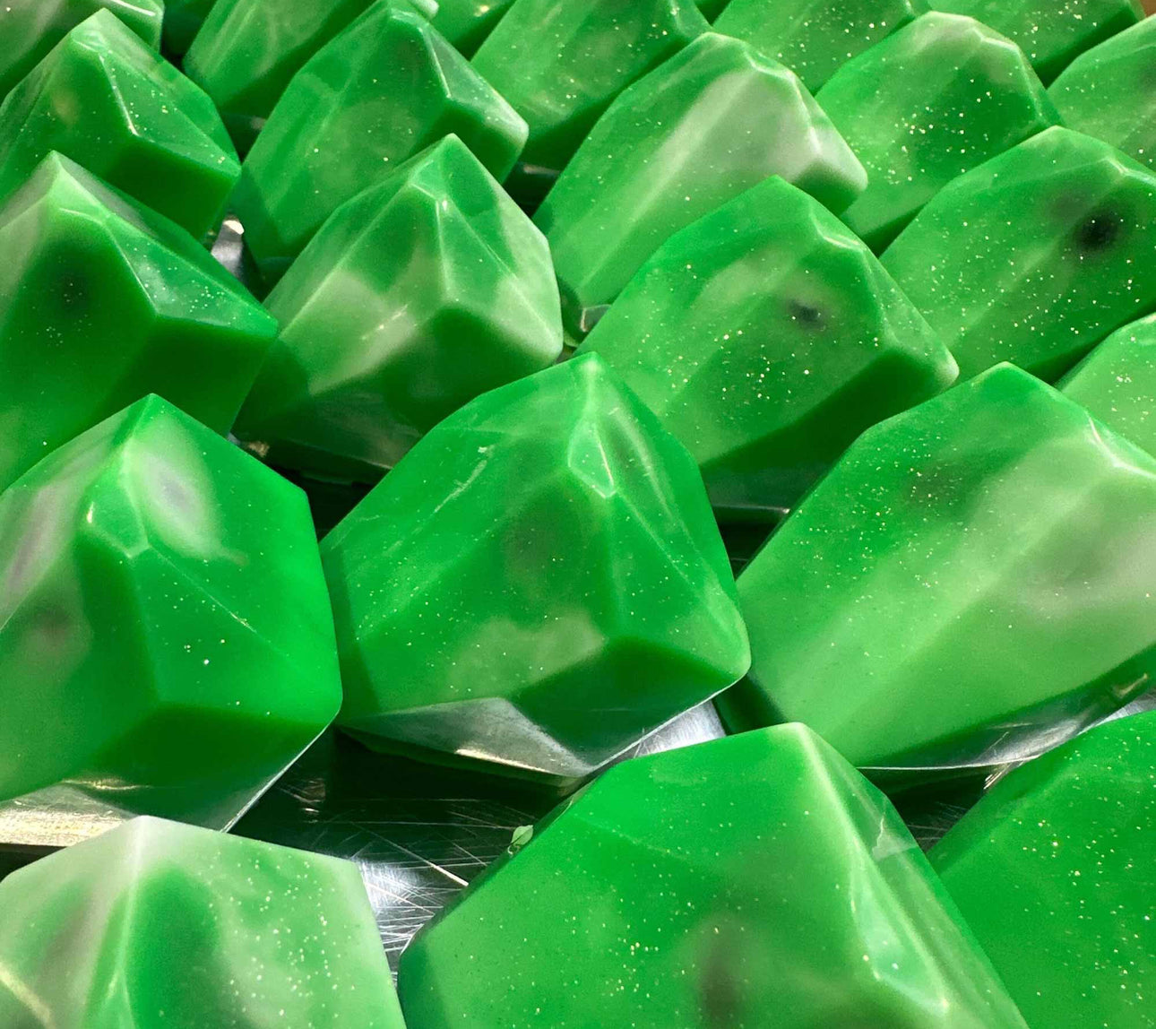 Krištolinis elementinis muilas – Žemė