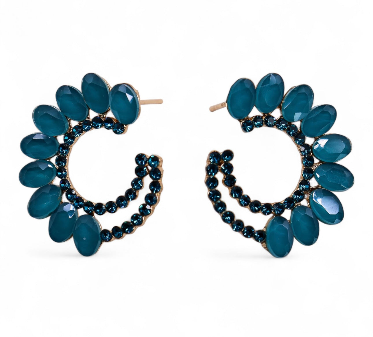 Žalsvai žali vintažinio stiklo auskarai - Kilpelė