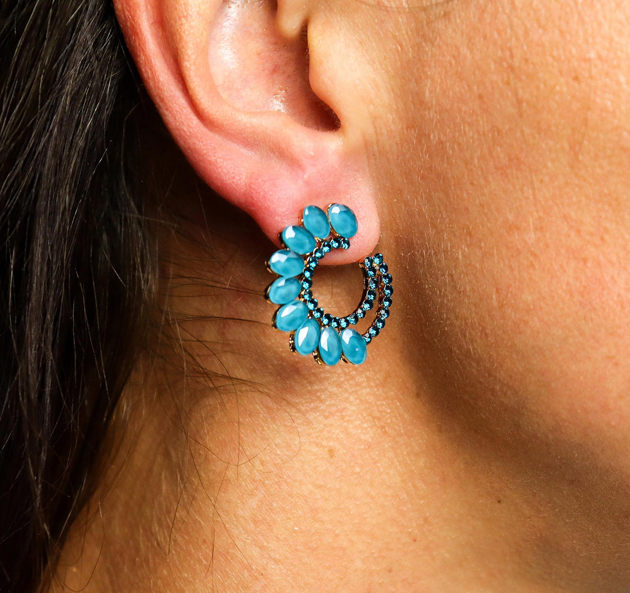 Žalsvai žali vintažinio stiklo auskarai - Kilpelė