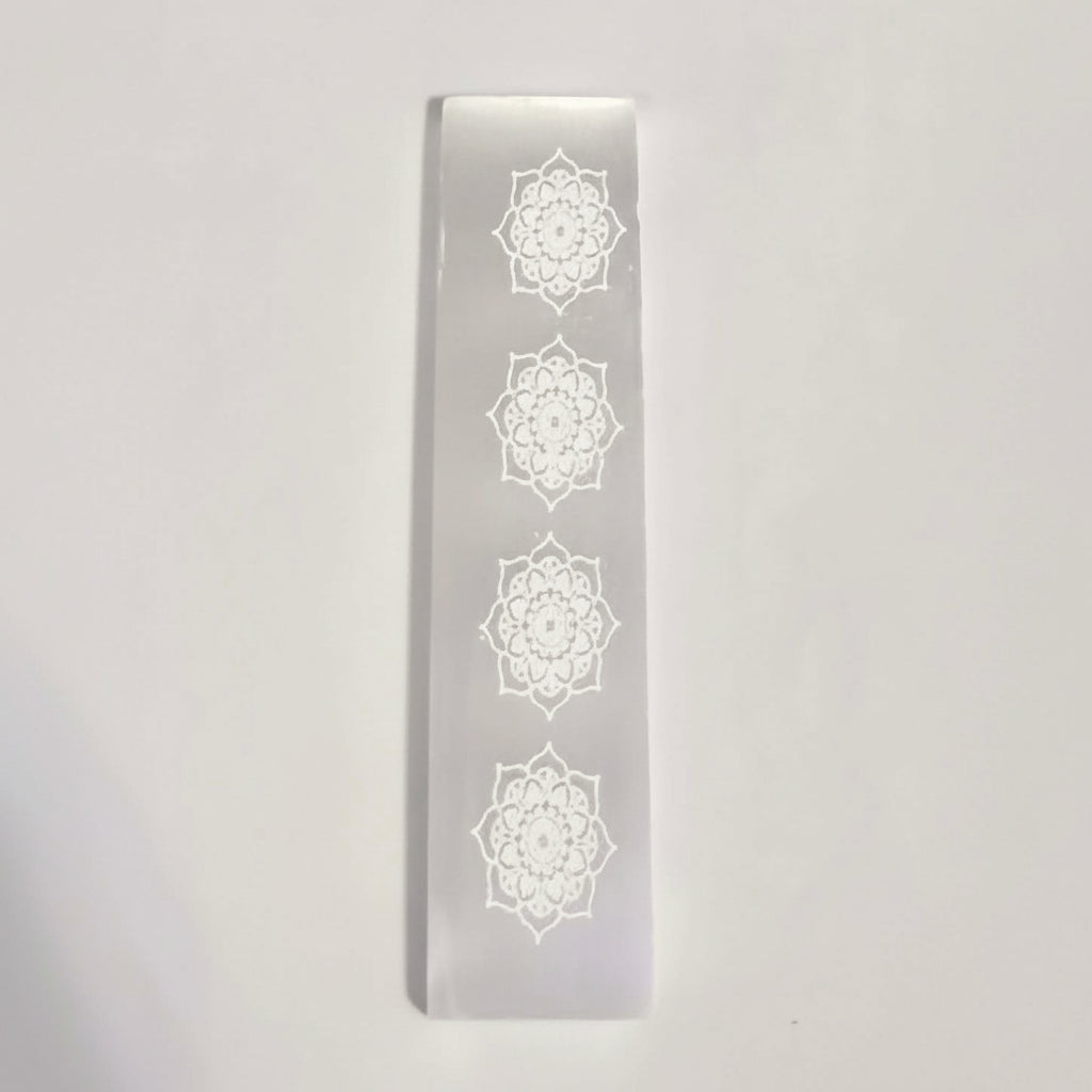 Selenito įkrovimo lėkštutė (15 cm) – Mandala